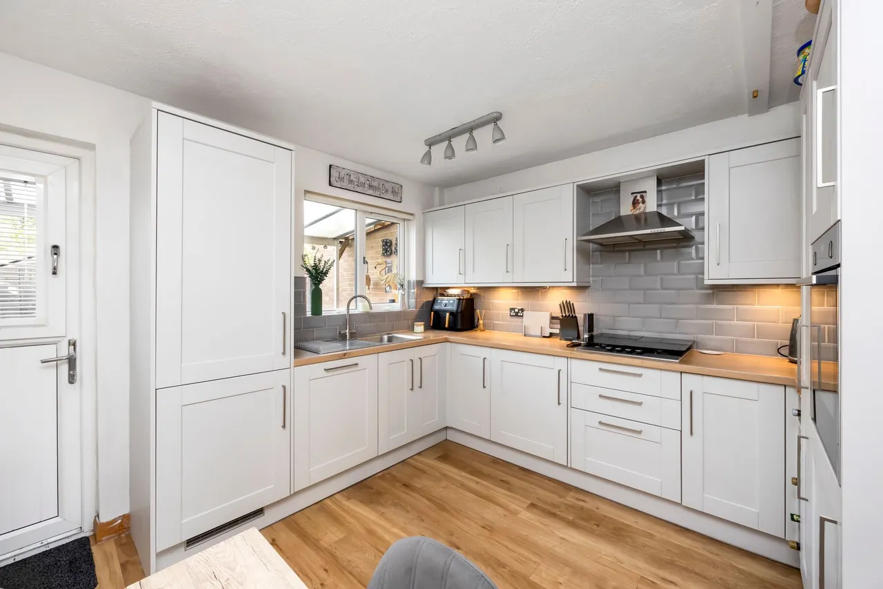 Charrington Way, Broadbridge Heath, RH12, photo 9