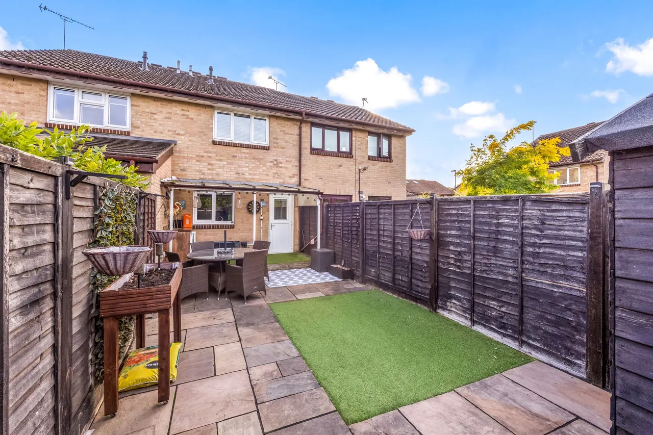 Charrington Way, Broadbridge Heath, RH12, photo 4