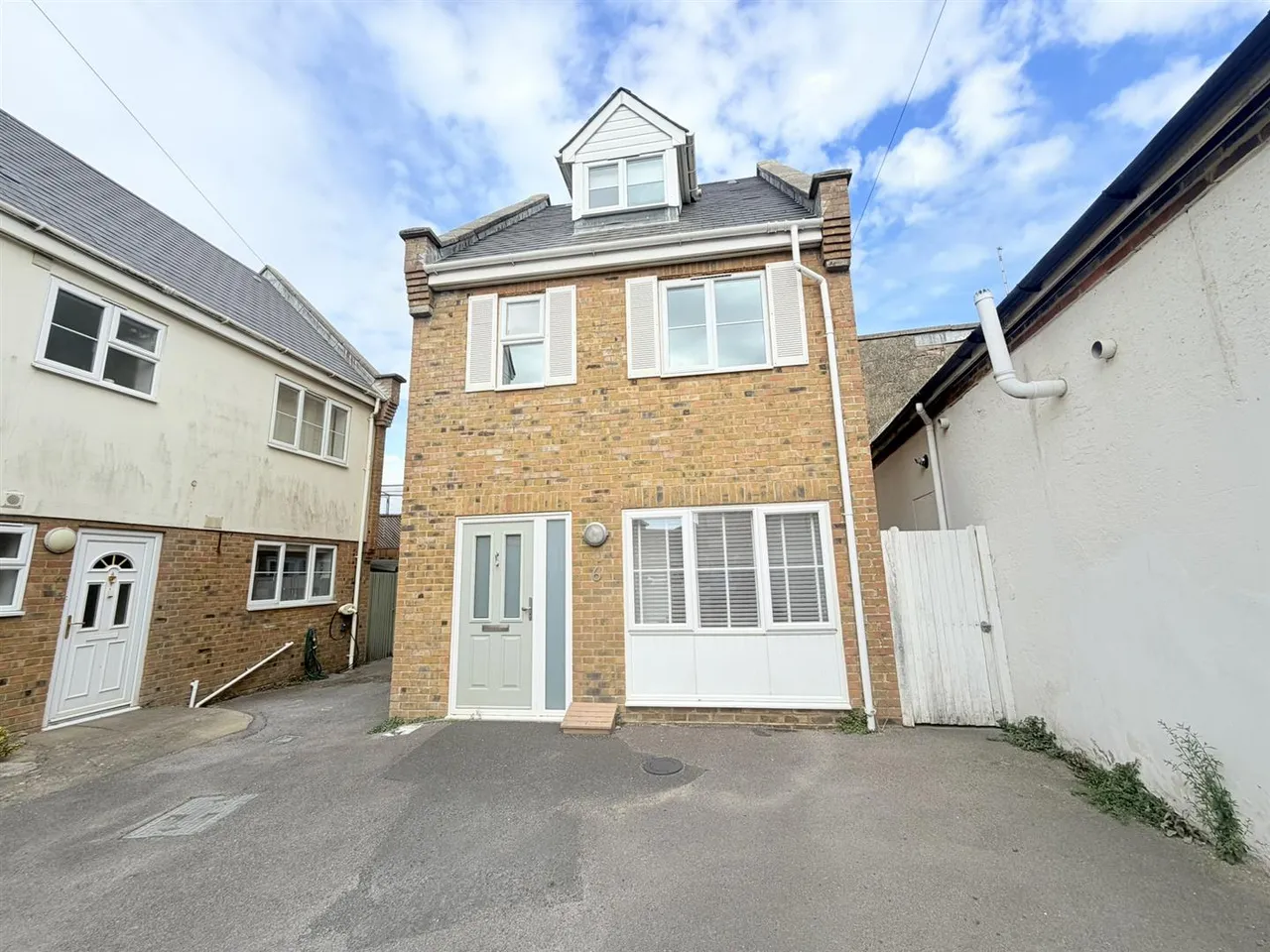 3 bed house for sale, Richmond Road, Seaford
