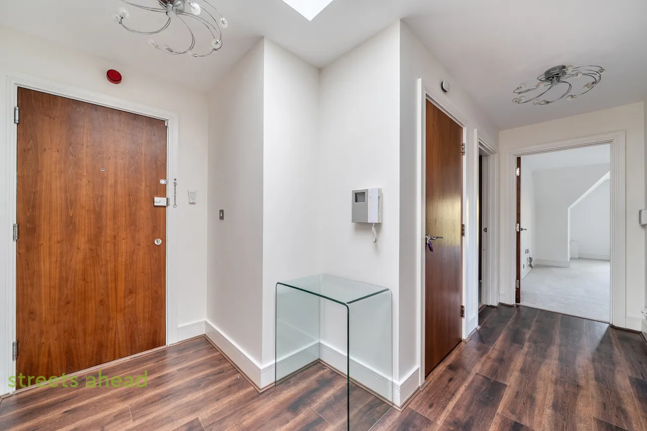 Foxley Lane, Purley, CR8, photo 13