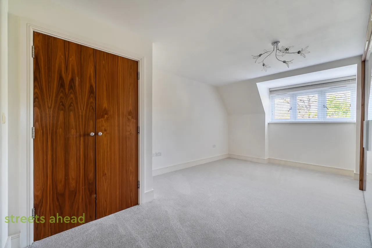 Foxley Lane, Purley, CR8, photo 8