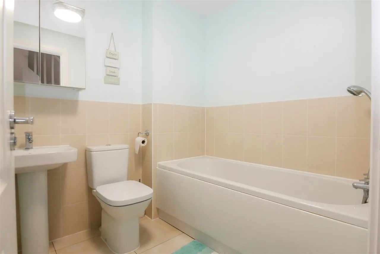 Thompson Grove, Littlehampton, photo 15