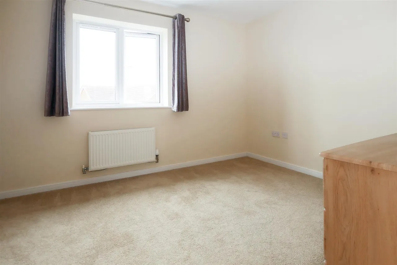 Thompson Grove, Littlehampton, photo 13