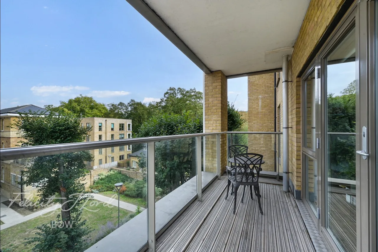 St Clements Avenue, London, photo 11