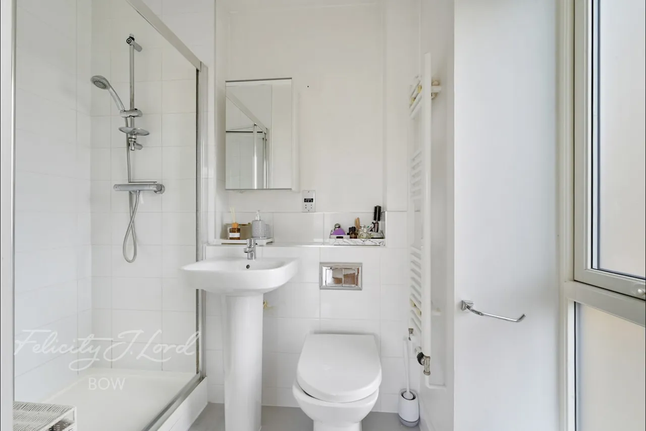 St Clements Avenue, London, photo 6