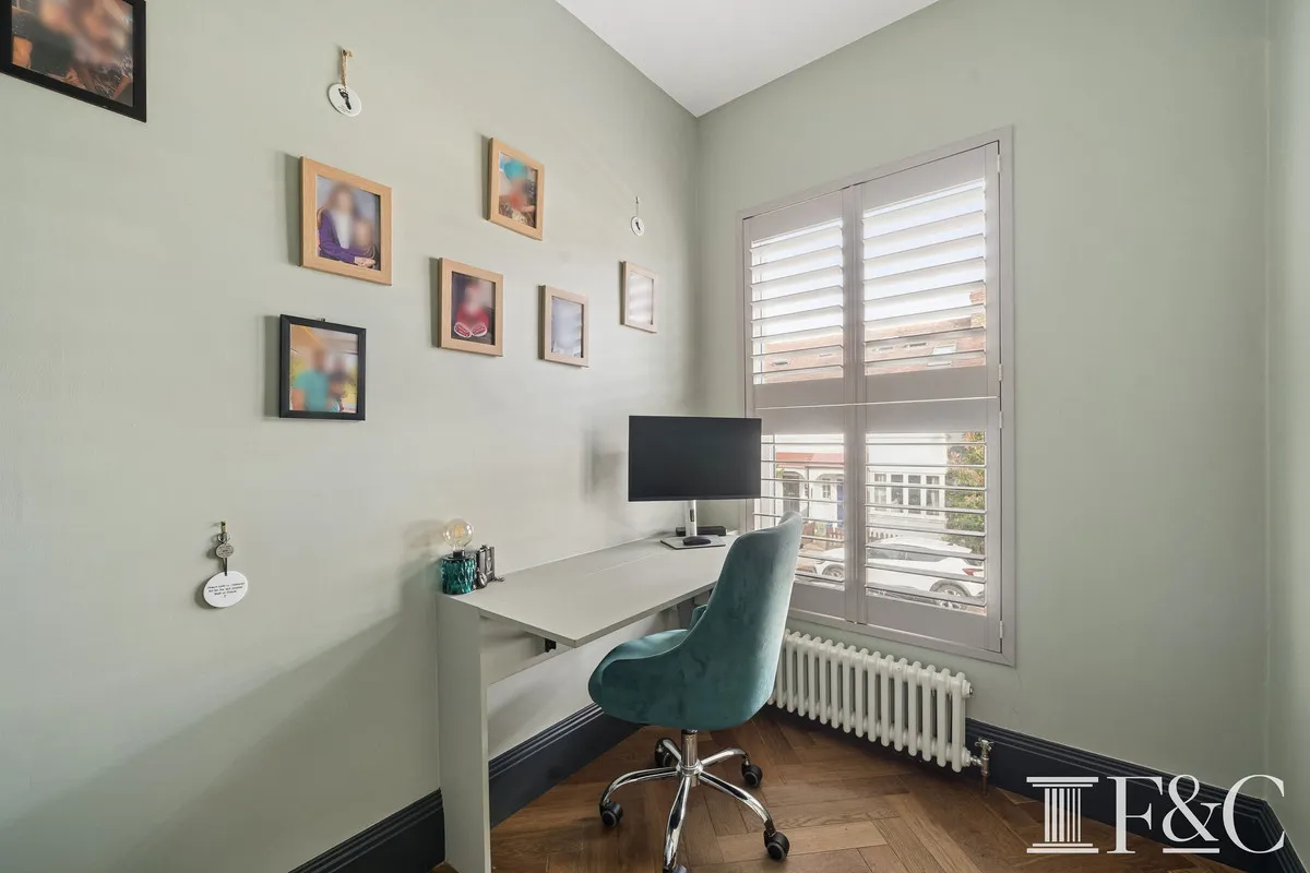 Kingsway, London, SW14, photo 14