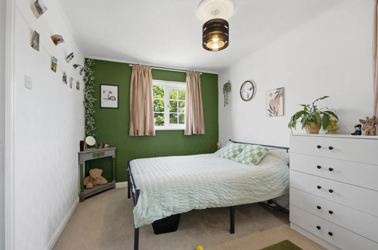 Swallowfields, Andover, photo 12