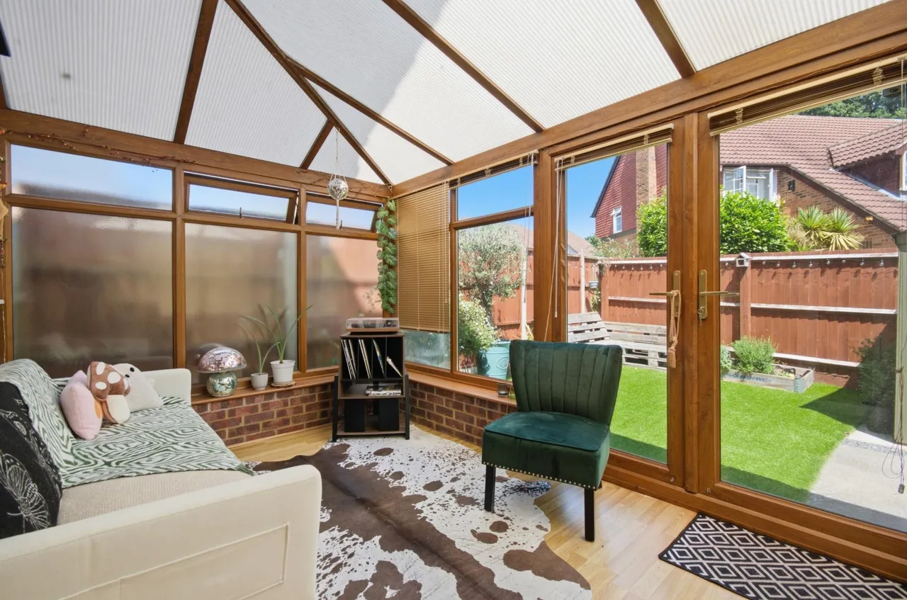 Swallowfields, Andover, photo 9