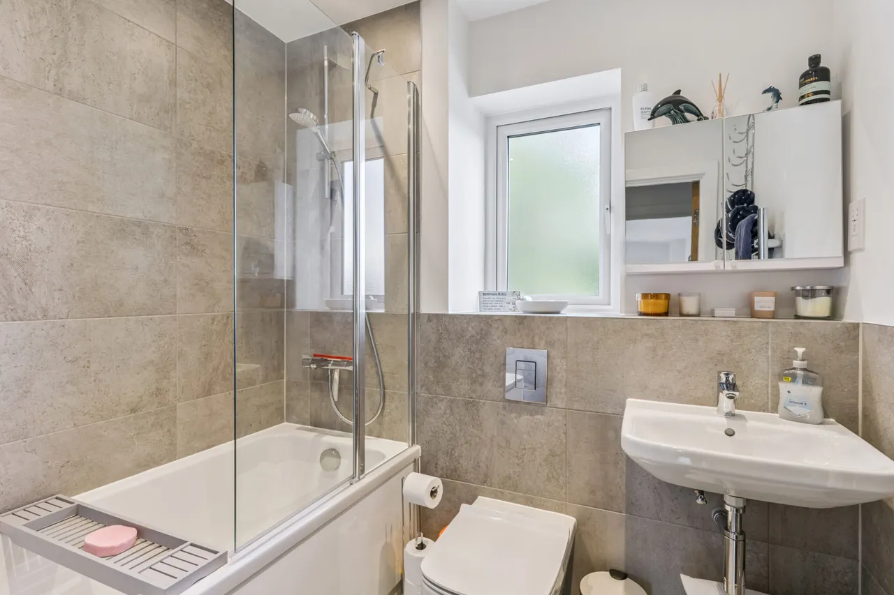 Peckworth Close, Lower Stondon, SG16, photo 14