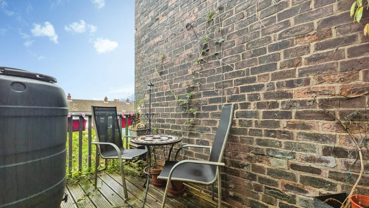 Stamford Road, Lees, OL4, photo 6