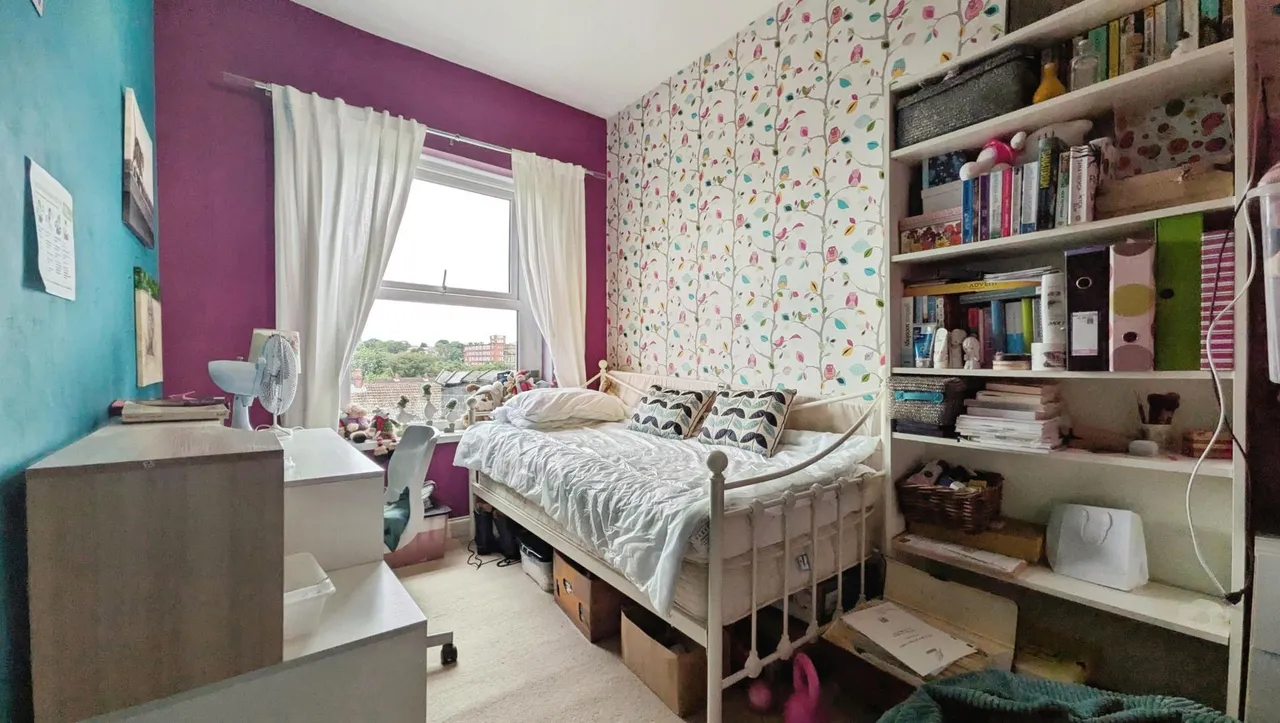 Stamford Road, Lees, OL4, photo 9
