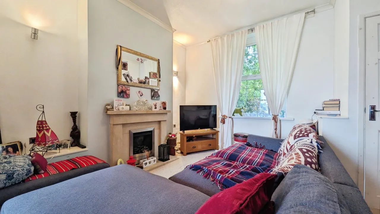 Stamford Road, Lees, OL4, photo 2