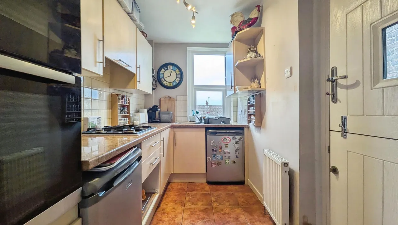 Stamford Road, Lees, OL4, photo 5