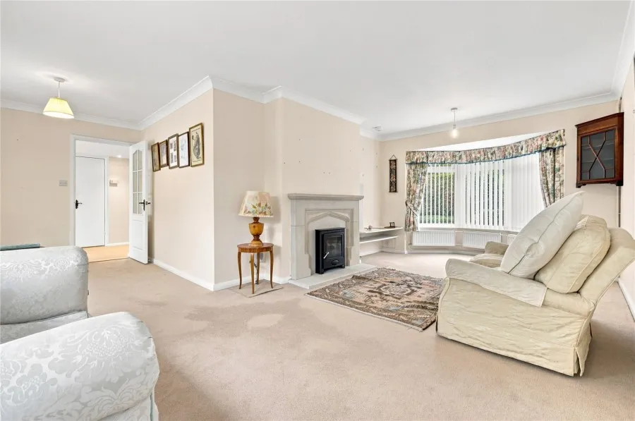 with 4 bedrooms in Steeple Bumpstead, Nr Haverhill, CB9, photo 4