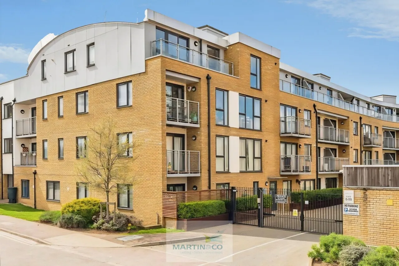 1 bed flat to rent, Marshgate Drive, SG13
