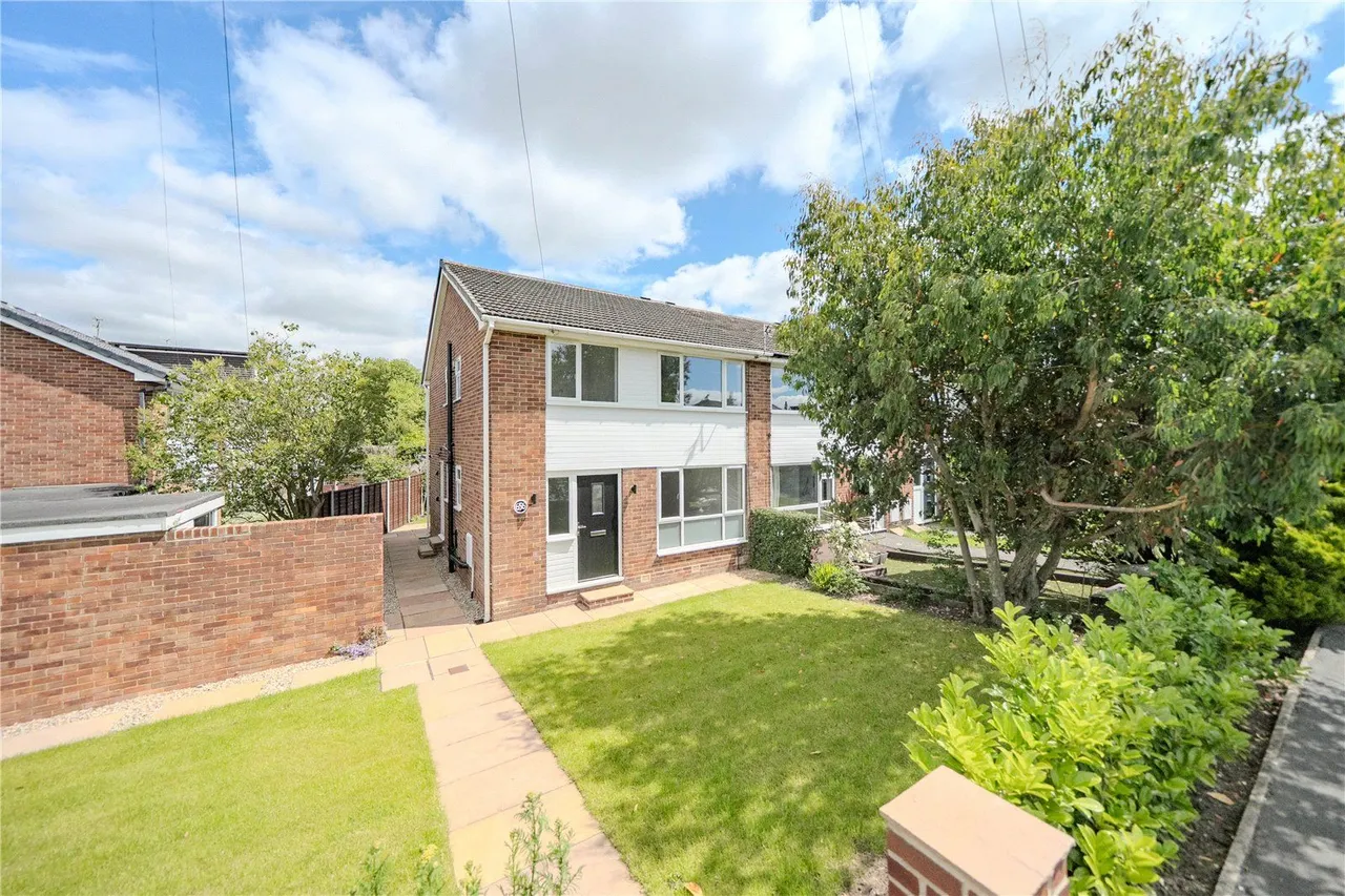 4 bed house for sale, King Lane, Leeds, LS17