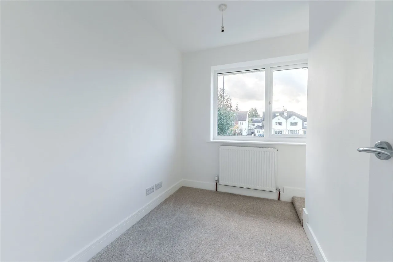 King Lane, Leeds, LS17, photo 11