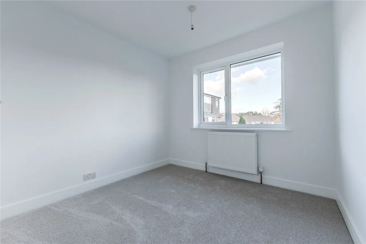 King Lane, Leeds, LS17, photo 16