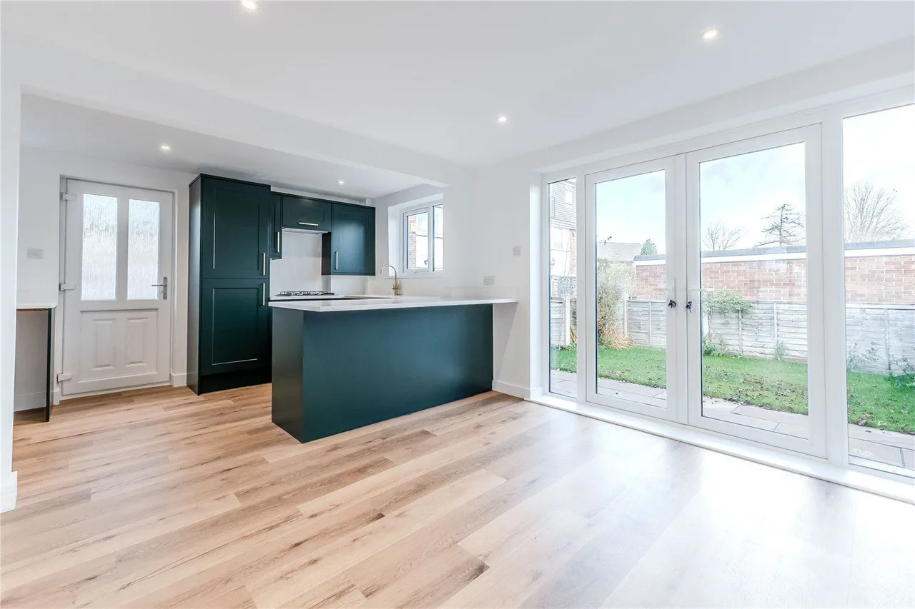 King Lane, Leeds, LS17, photo 2