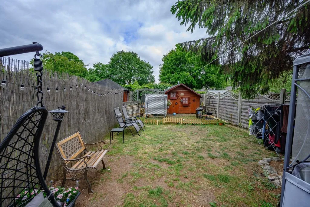 Meadow Croft, Hatfield AL10 0SG, photo 22