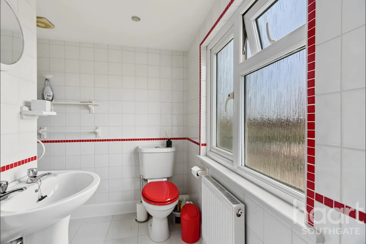 Willow Road, Enfield, EN1, photo 37