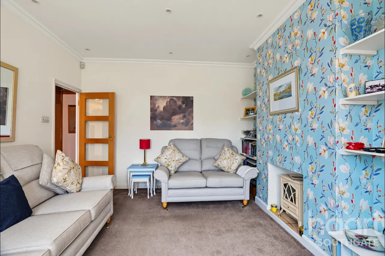 Willow Road, Enfield, EN1, photo 9