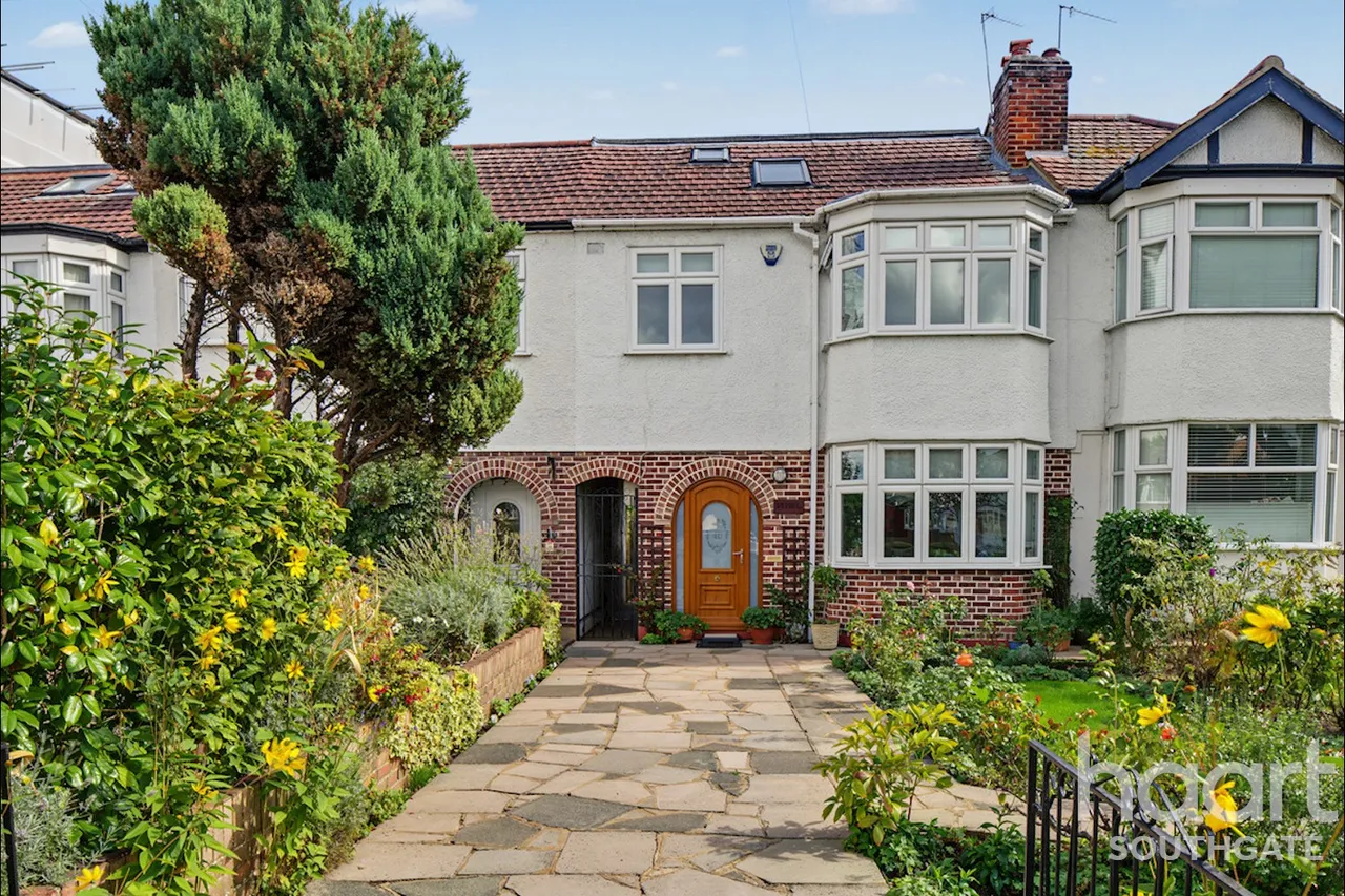 4 bed house for sale, Willow Road, Enfield, EN1