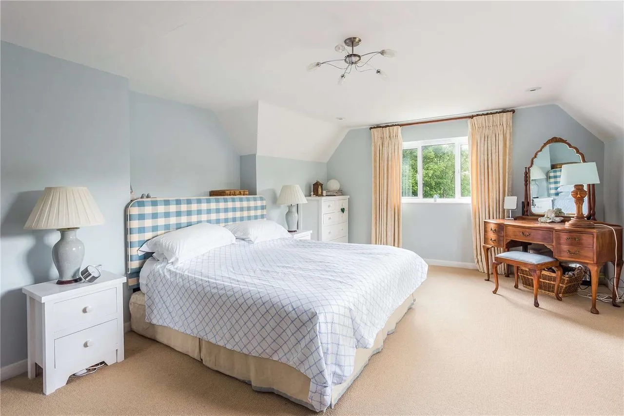 Caudle Green, Cheltenham, Gloucestershire, GL53 9PP, photo 11