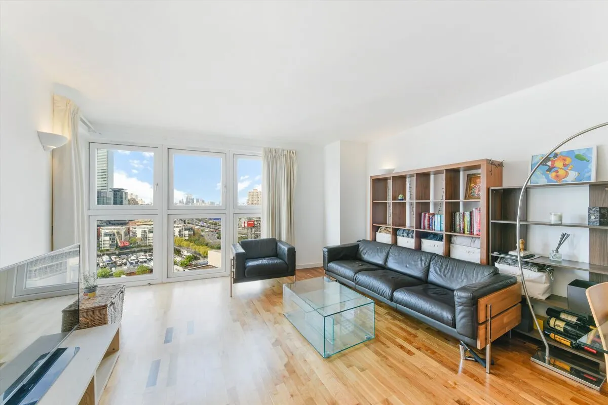 1 bed flat for sale, Fairmont Avenue, London, E14