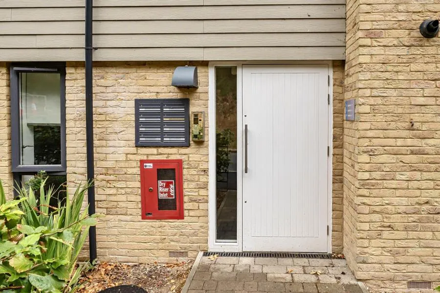 West Siding, Basingstoke, RG24, photo 12