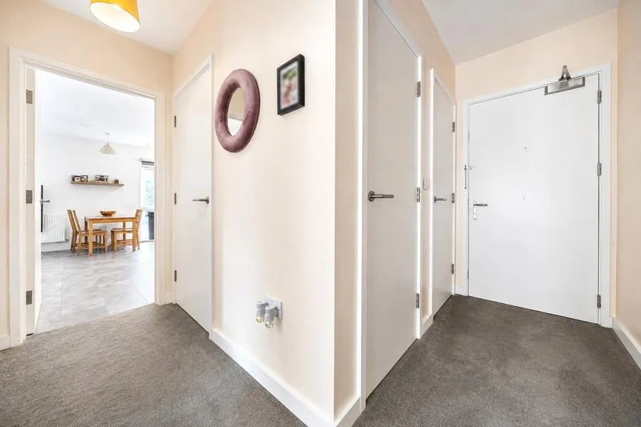 West Siding, Basingstoke, RG24, photo 13