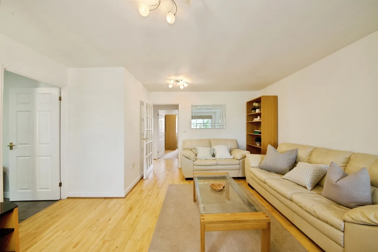 Pickard Close, London, N14, photo 4