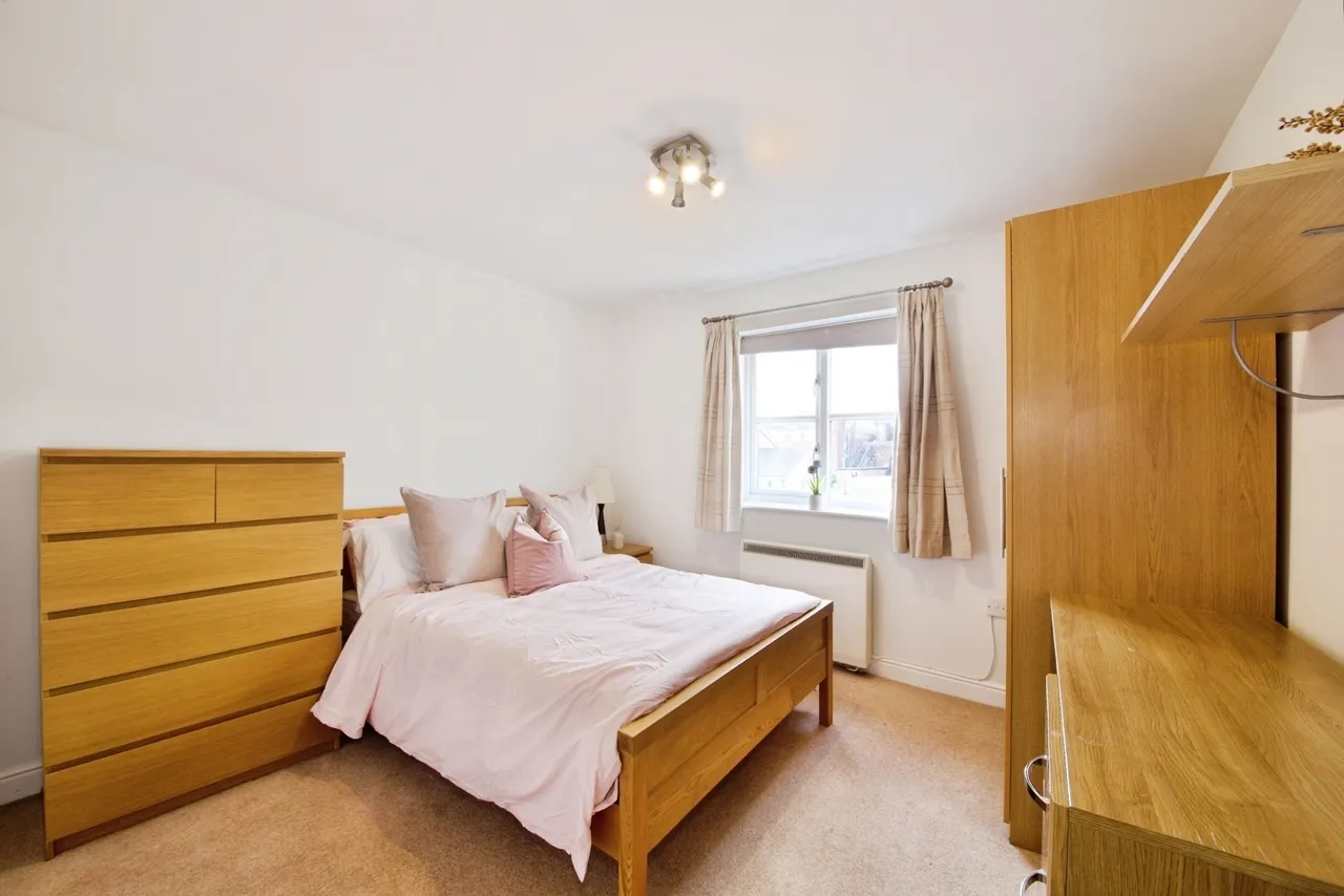Pickard Close, London, N14, photo 7