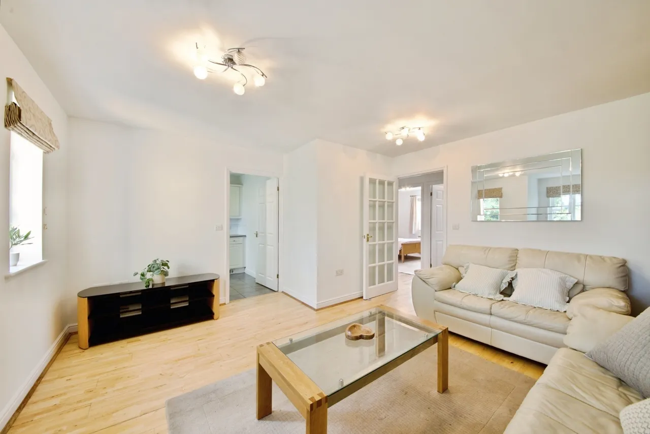 Pickard Close, London, N14, photo 3