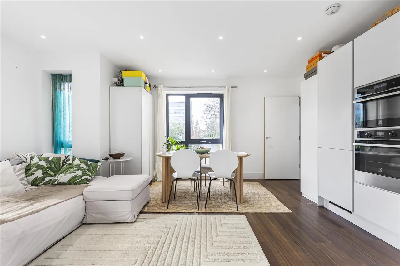 Pipit Drive, Putney, SW15, photo 9