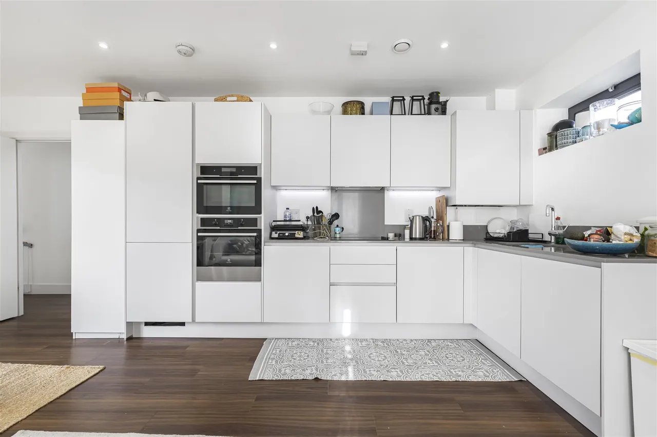 Pipit Drive, Putney, SW15, photo 2