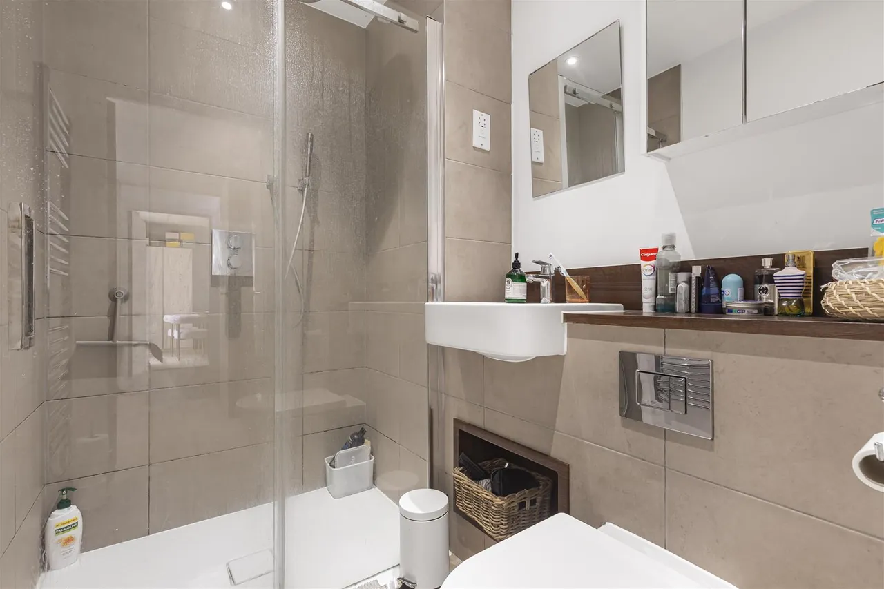 Pipit Drive, Putney, SW15, photo 8