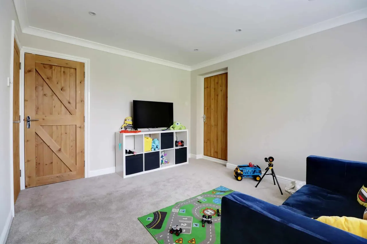 Morton Road, Laughton, DN21, photo 27