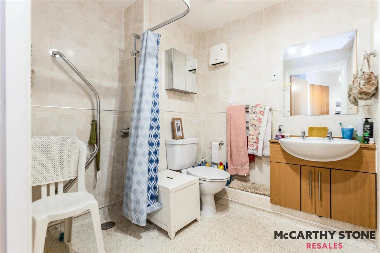Victoria Road, Malvern, WR14, photo 7