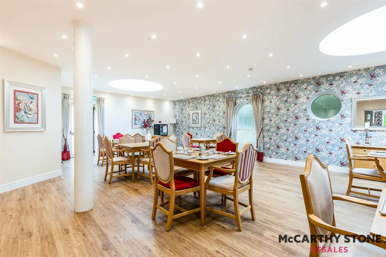 Victoria Road, Malvern, WR14, photo 8