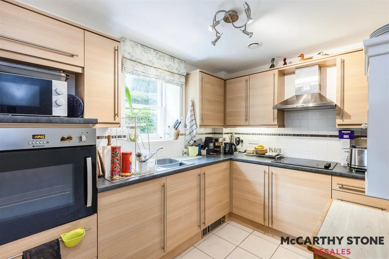 Victoria Road, Malvern, WR14, photo 5