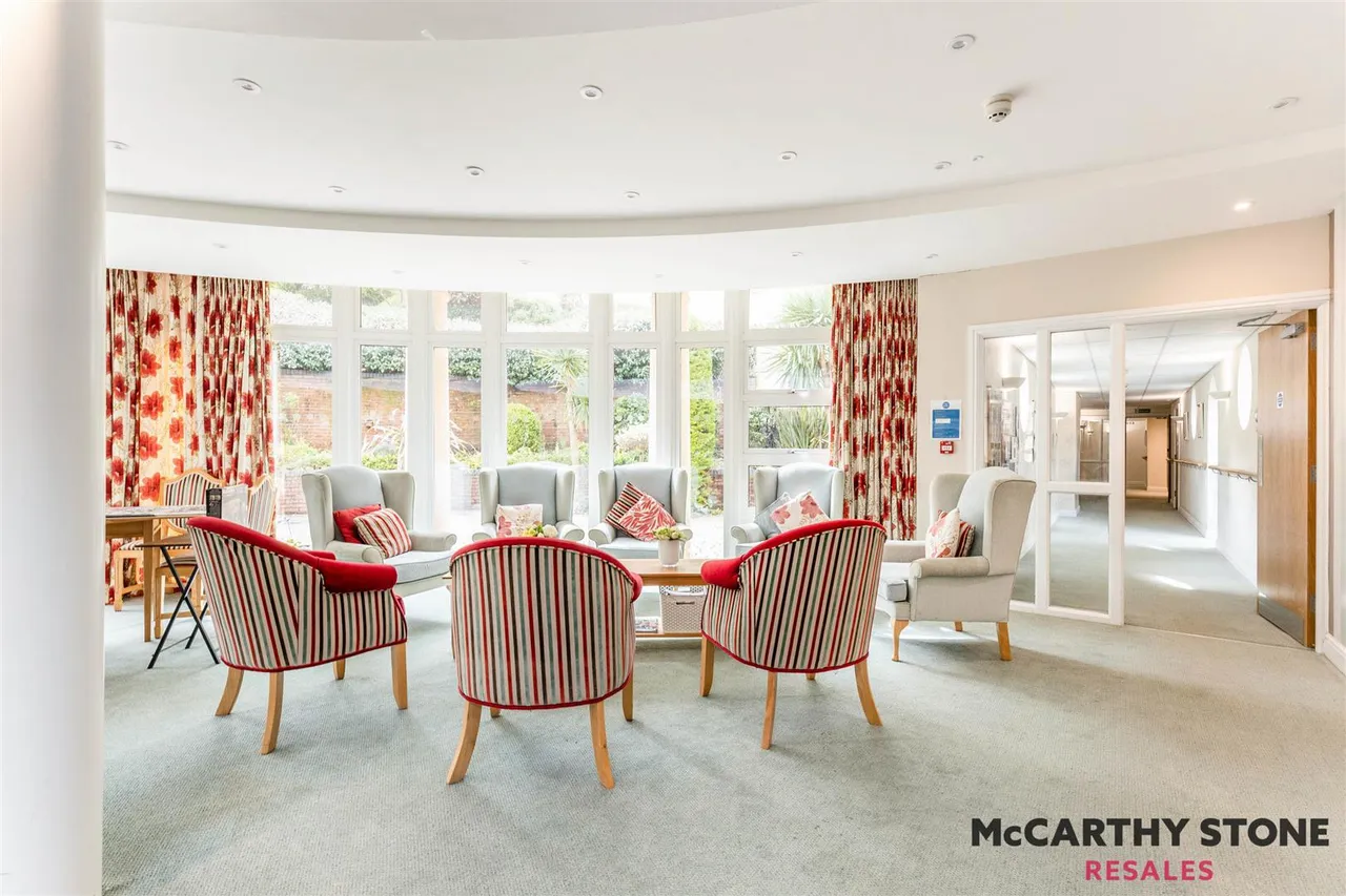 Victoria Road, Malvern, WR14, photo 9