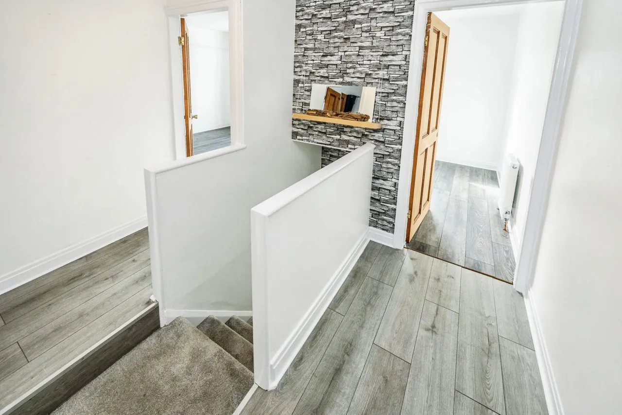 Sandene Drive, Huddersfield, HD4, photo 5