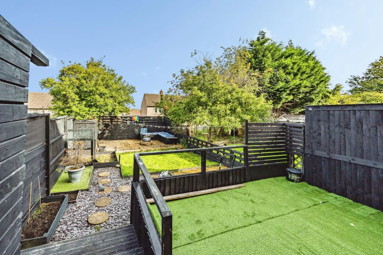 Sandene Drive, Huddersfield, HD4, photo 22