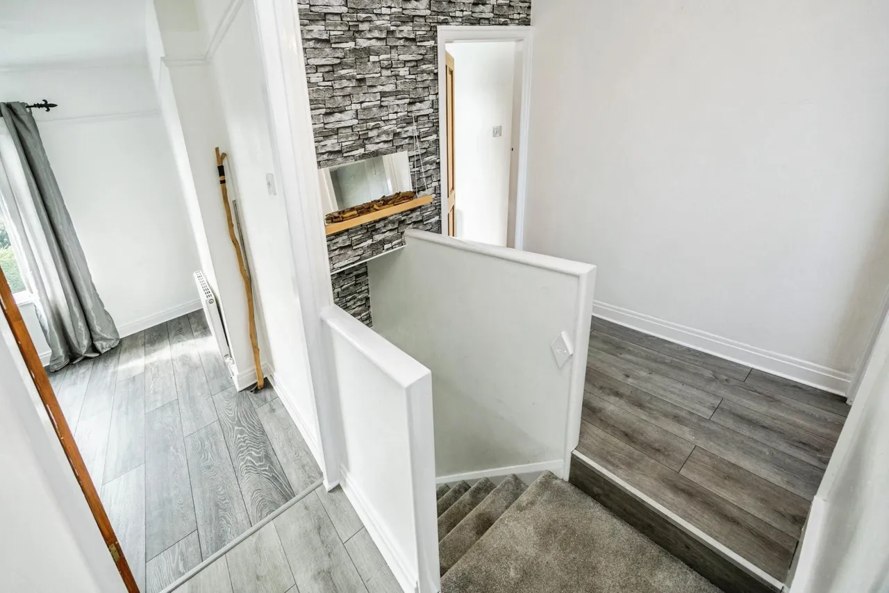 Sandene Drive, Huddersfield, HD4, photo 17