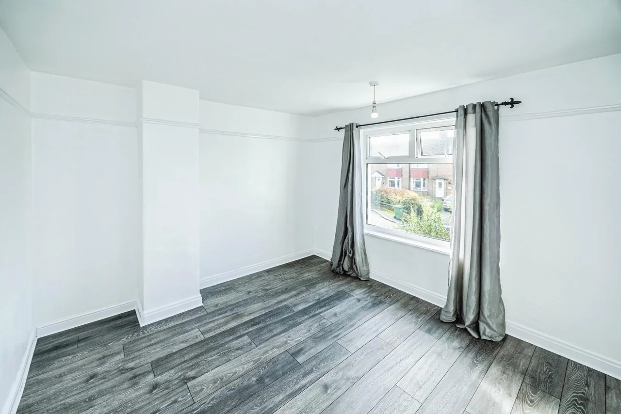 Sandene Drive, Huddersfield, HD4, photo 21