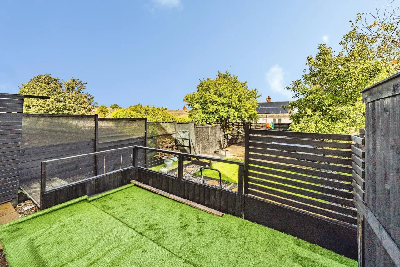 Sandene Drive, Huddersfield, HD4, photo 24