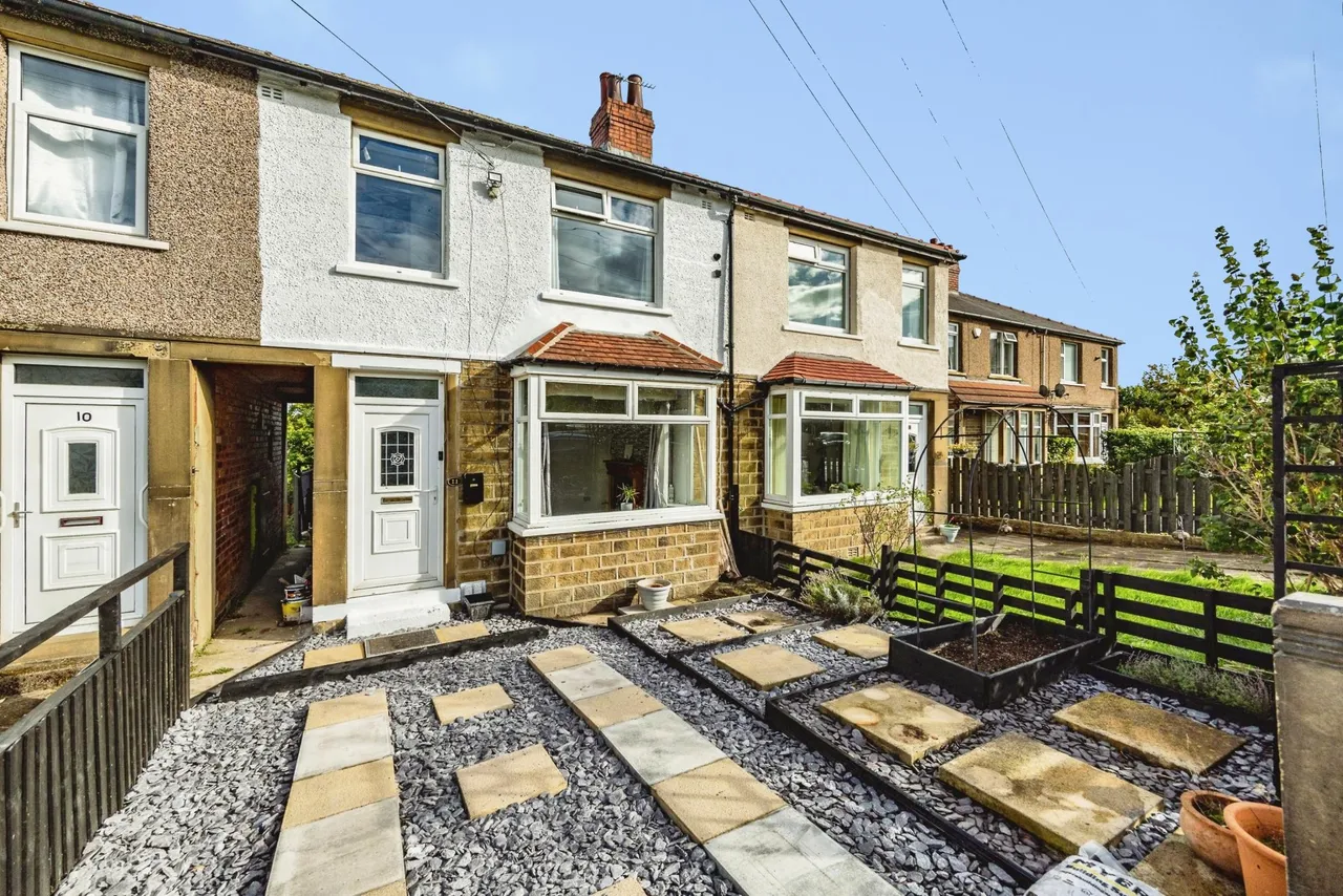 3 bed house for sale, Sandene Drive, Huddersfield, HD4