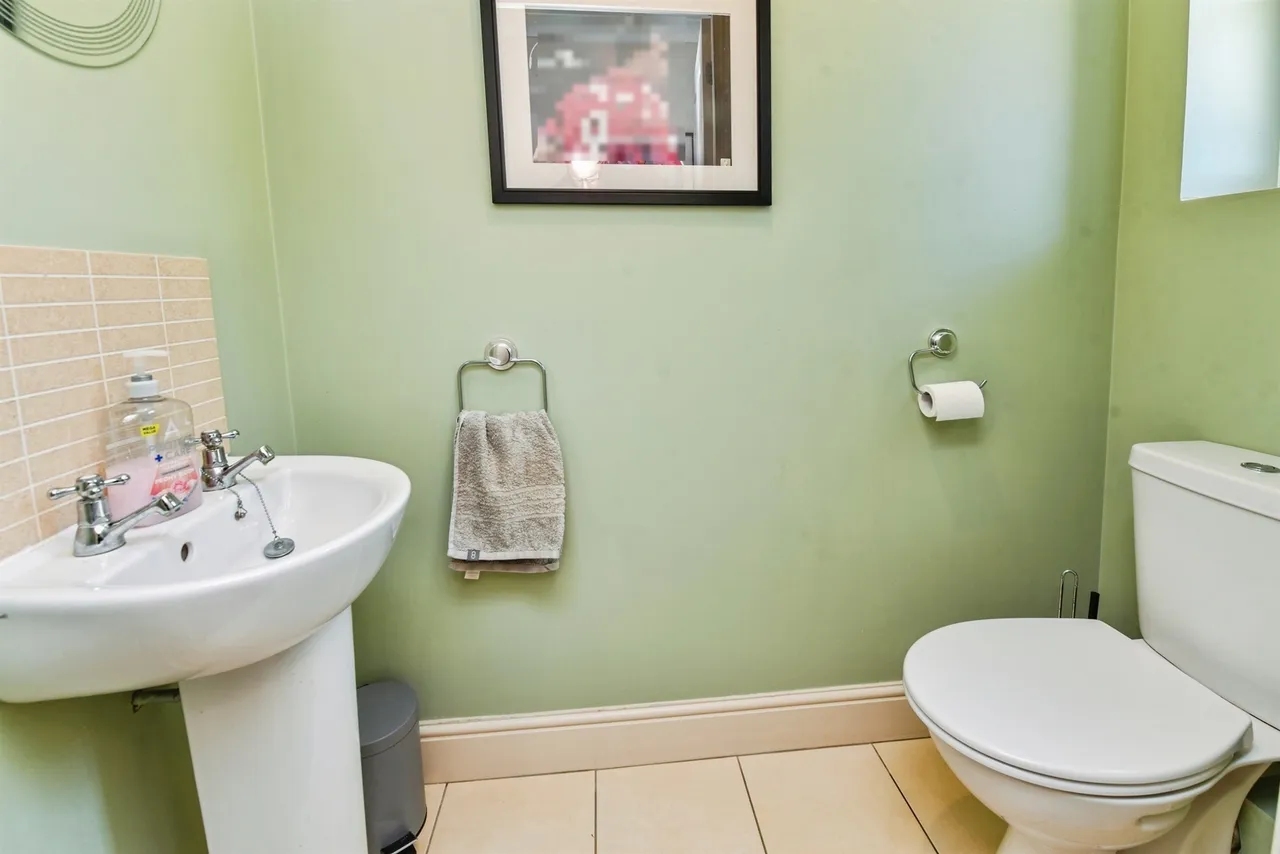 The Gardens, Calne, SN11, photo 7