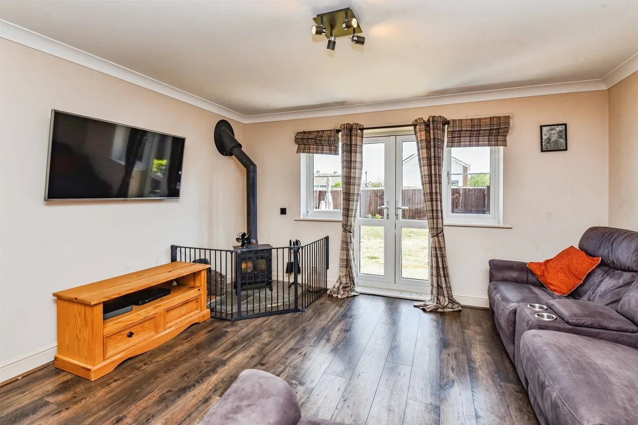The Gardens, Calne, SN11, photo 3